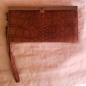 Wallet/wristlet
